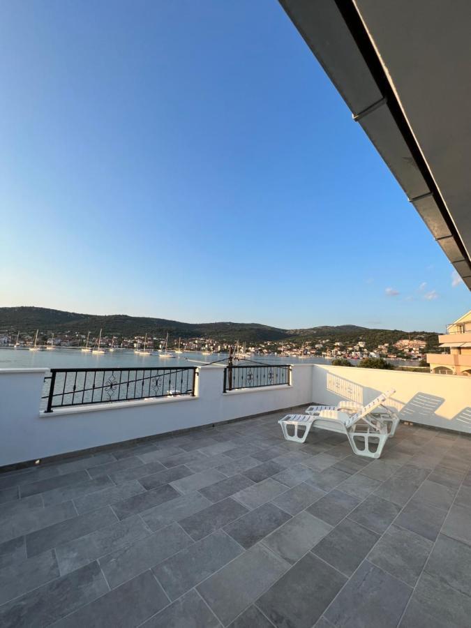 Apartmani Tamaris Vinisce Exterior foto